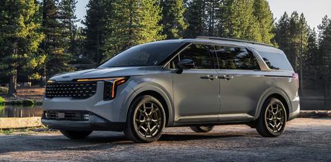 Kia Carnival Hybrid 2025
