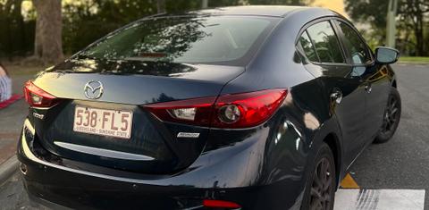 Mazda MAZDA3 2015