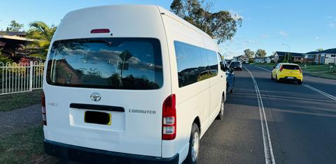 Toyota HIACE 2015