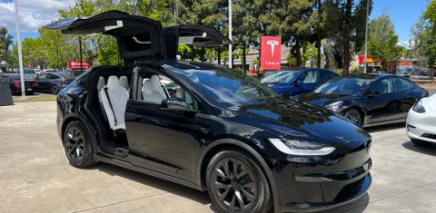 Tesla Model X 2022
