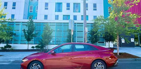 Hyundai Elantra 2024