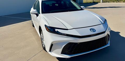 Toyota Camry Hybrid 2025