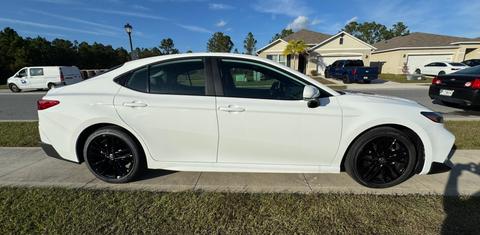 Toyota Camry Hybrid 2026