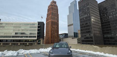 Tesla Model Y 2024