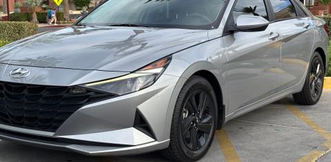 Hyundai Elantra 2022