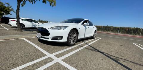 Tesla Model S 2013