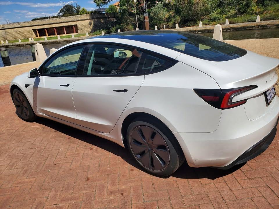 Tesla MODEL 3 2024 in Bedford