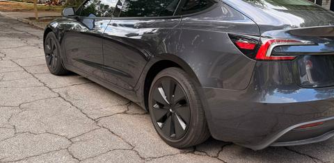 Tesla Model 3 2024