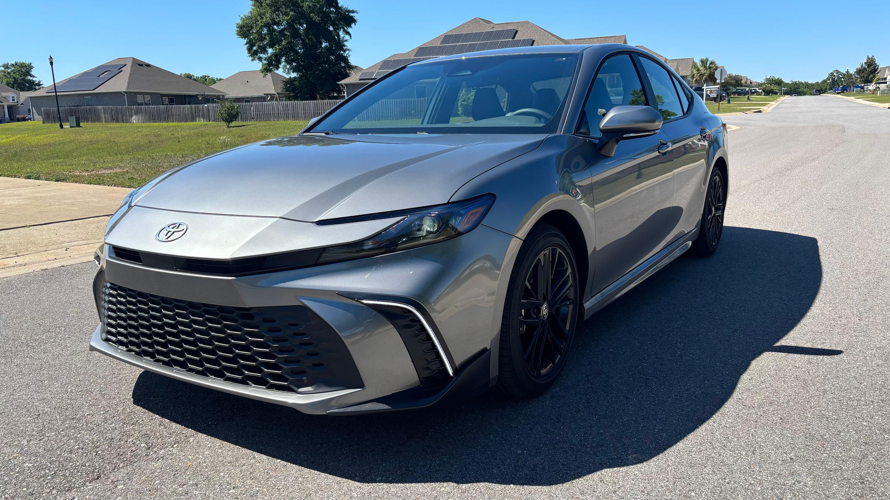 Toyota Camry Hybrid 2026 in 