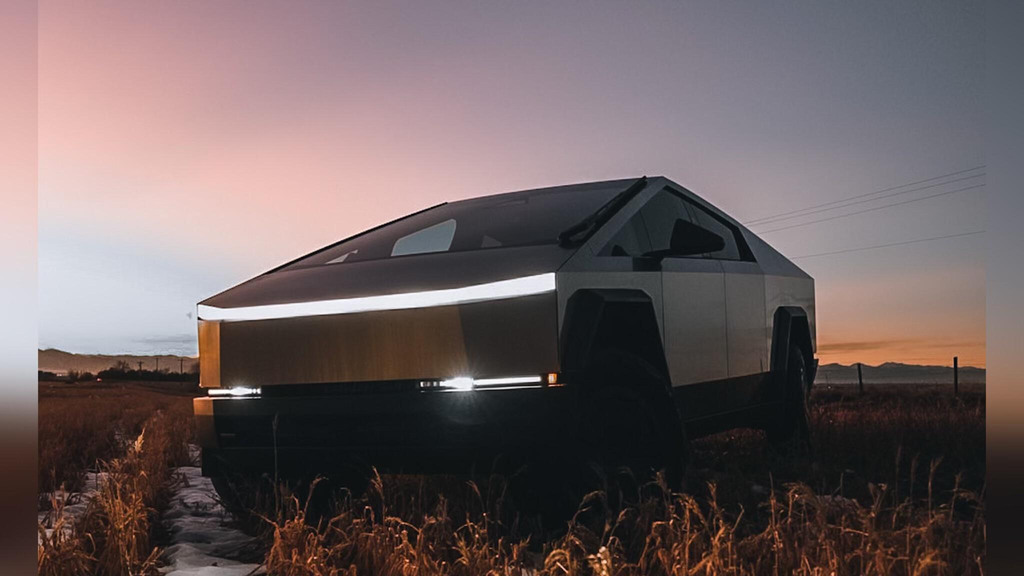 Tesla Cybertruck 2024 in Denver, CO