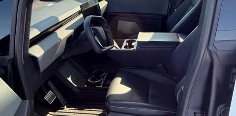 Tesla Cybertruck 2025
