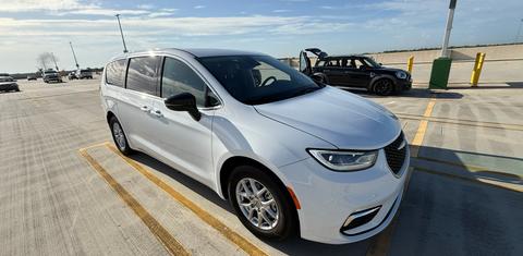 Chrysler Pacifica 2024