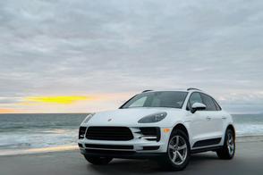 Porsche Macan car