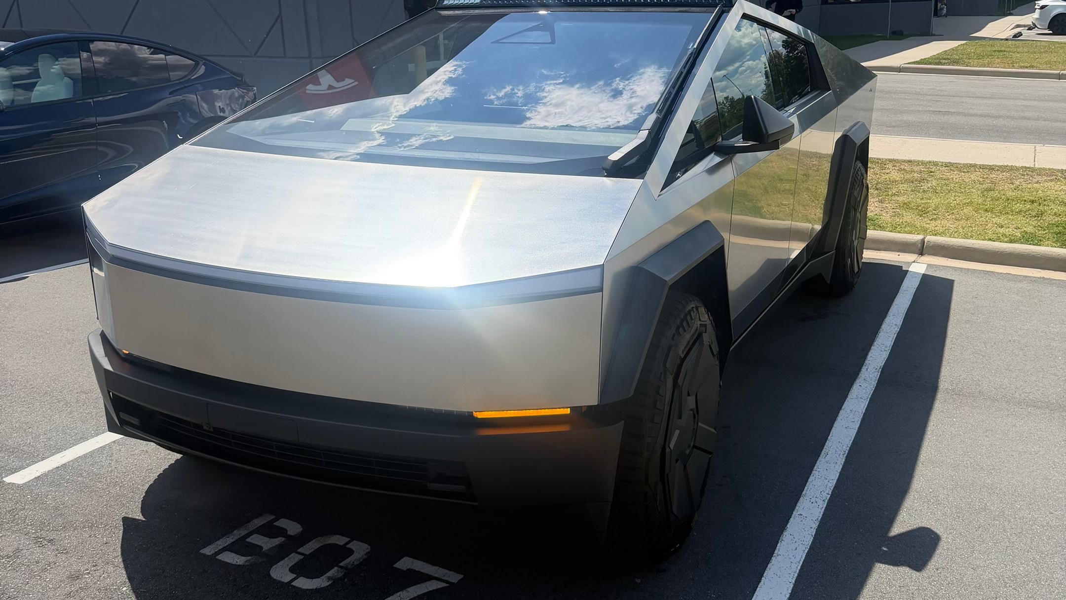 Tesla Cybertruck 2025 in Spartanburg, SC