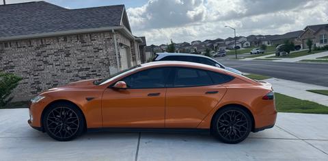Tesla Model S 2014