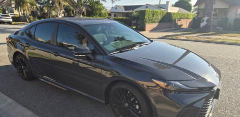 Toyota Camry Hybrid 2026