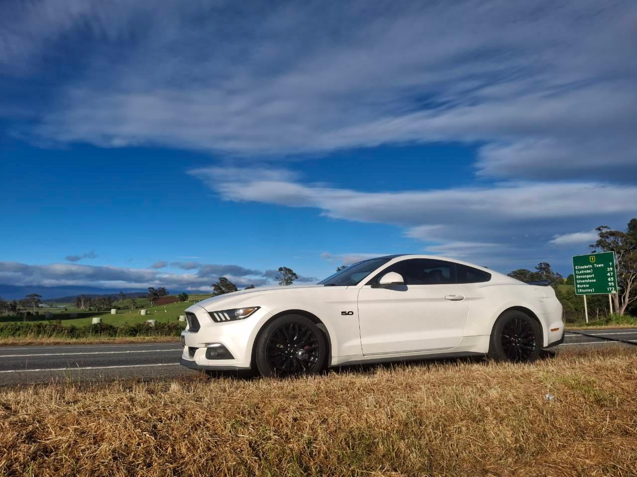 Ford MUSTANG 2016 in Seven Mile Beach