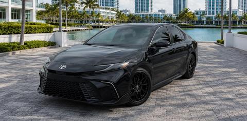 Toyota Camry Hybrid 2026