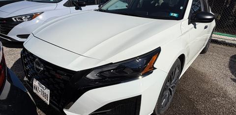 Nissan Altima 2025