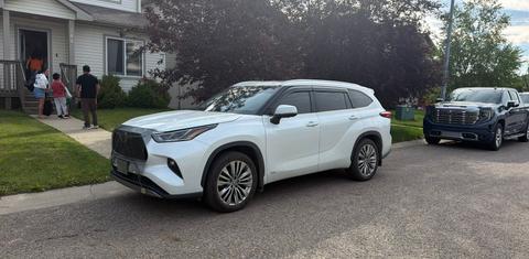 Toyota Highlander Hybrid 2023