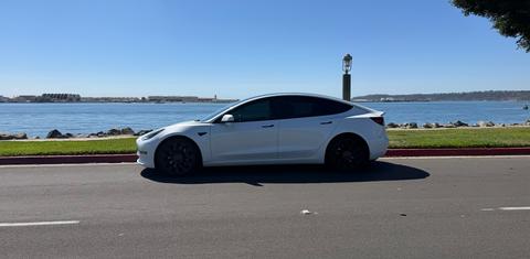 Tesla Model 3 2022