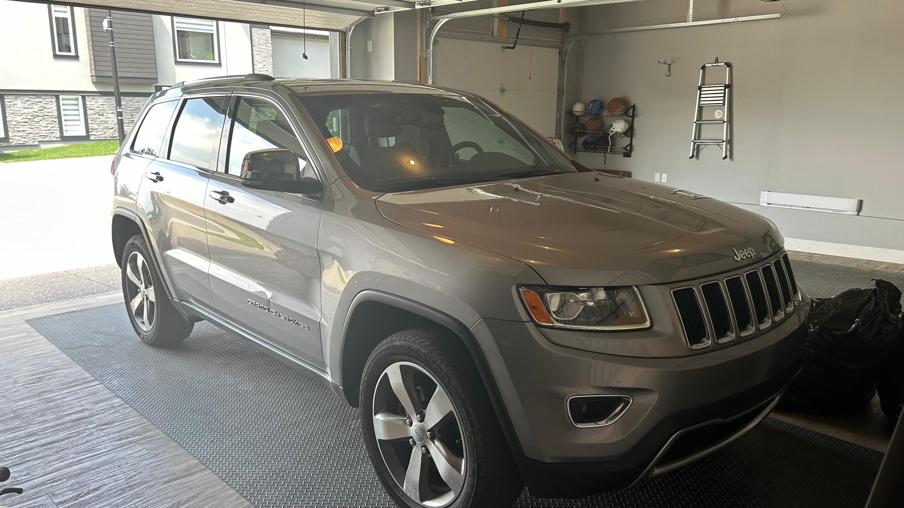 Jeep Grand Cherokee 2015 à Calgary, AB