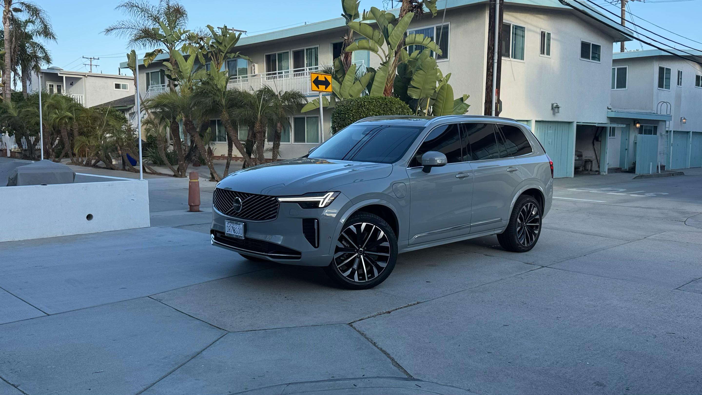 Volvo XC90 Plug-In Hybrid 2026 in Los Angeles, CA