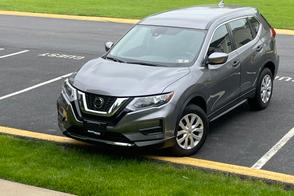 Nissan Rogue car