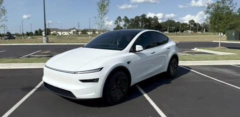 Tesla Model Y 2026