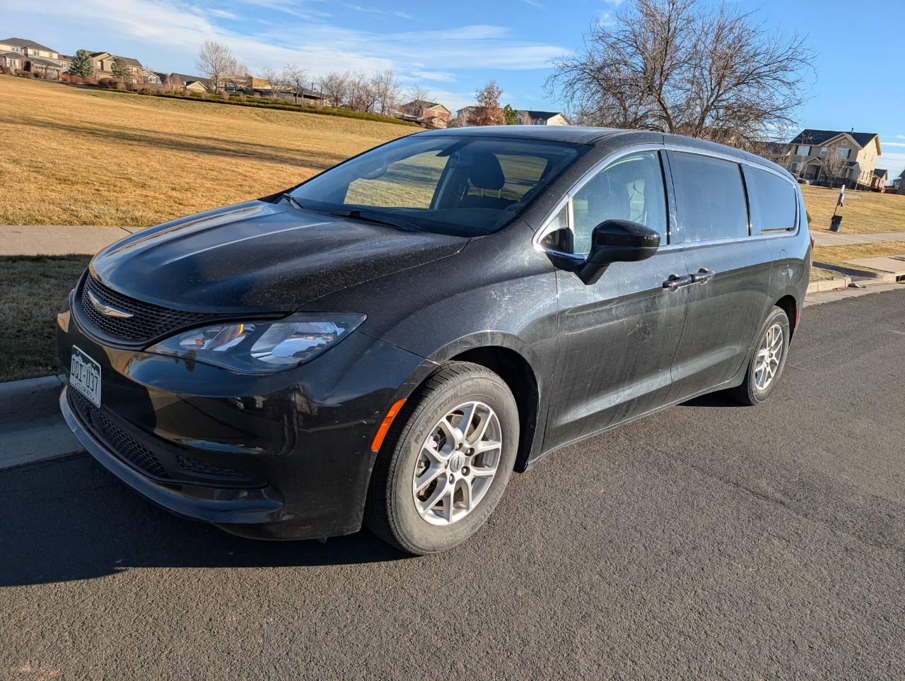 Chrysler Pacifica 2022 in Denver, CO