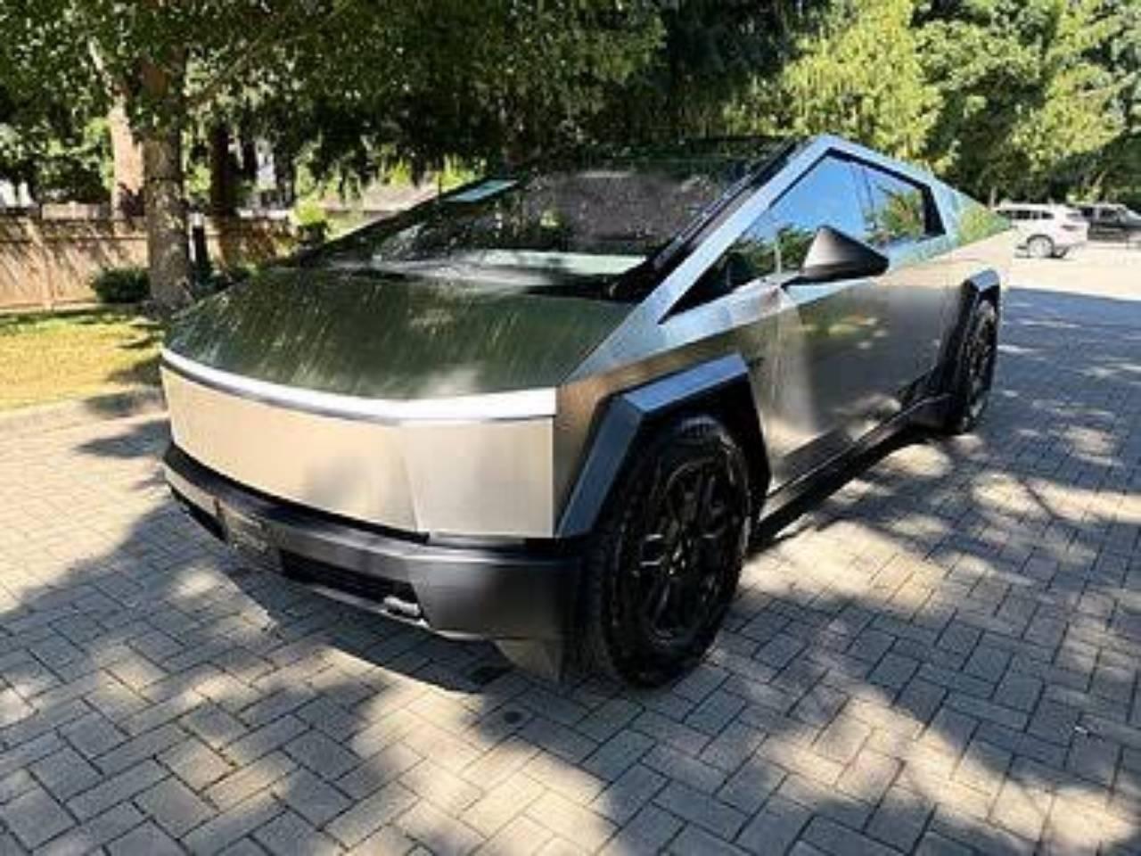 Tesla Cybertruck 2025 in Fairfax, VA