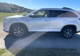 Toyota Highlander car