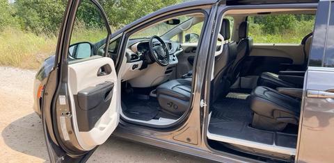 Chrysler Pacifica 2017