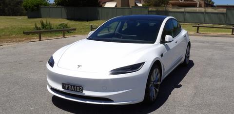 Tesla MODEL 3 2024