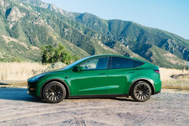 Tesla Model Y 2023 in Millcreek, UT