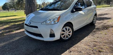 Toyota Prius c 2013