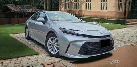Toyota Camry Hybrid 2025