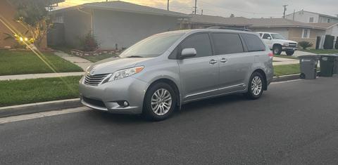 Toyota Sienna 2013