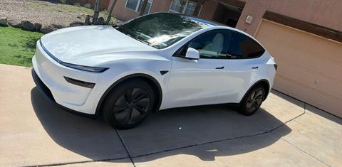 Tesla Model Y 2026