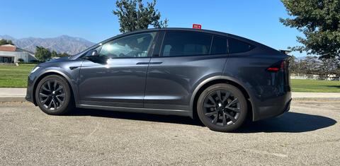 Tesla Model X 2023