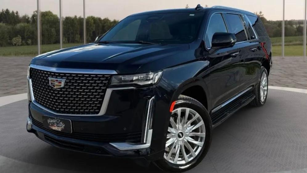 Cadillac Escalade ESV 2022 in 