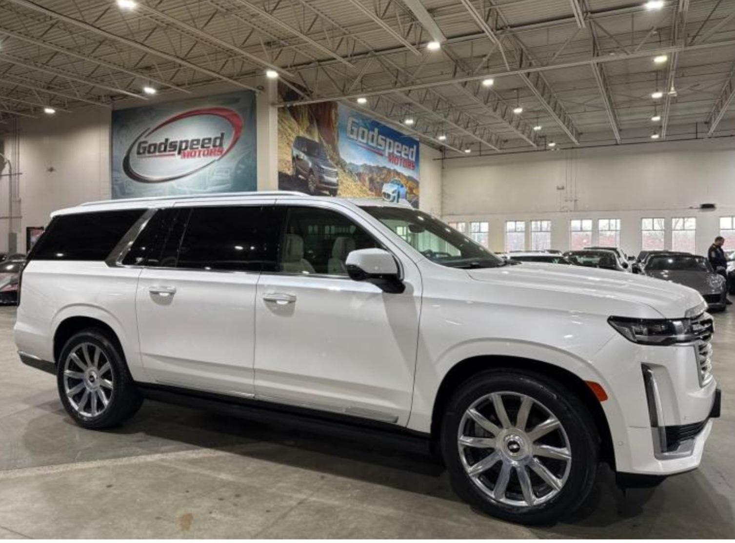Cadillac Escalade ESV 2021 in 