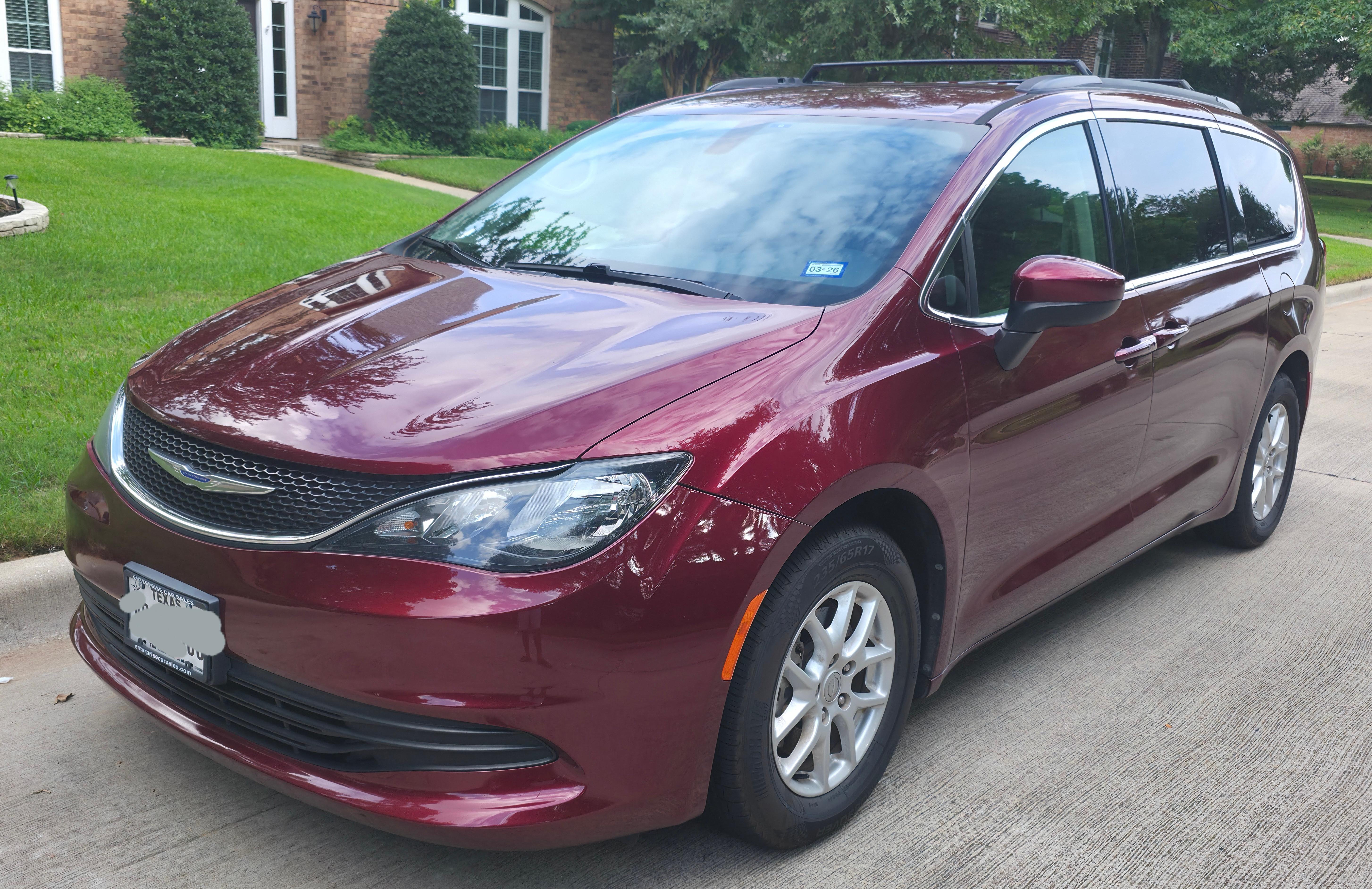 Chrysler Voyager 2020 in Southlake, TX