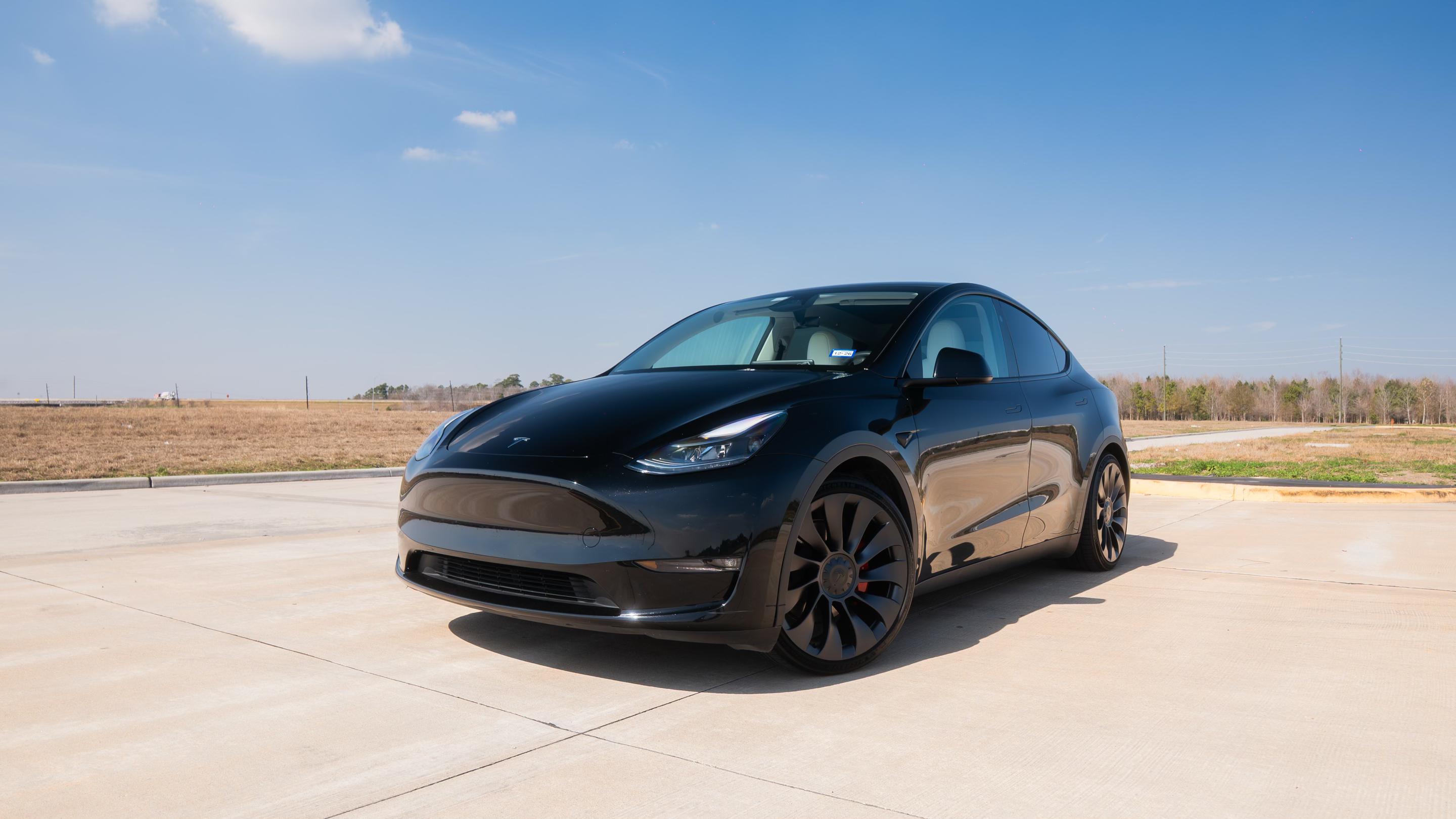 Tesla Model Y 2023 in Houston, TX