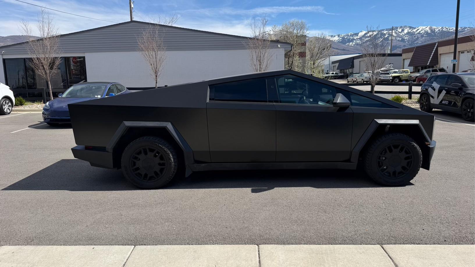 Tesla Cybertruck 2024 in Copperas Cove, TX
