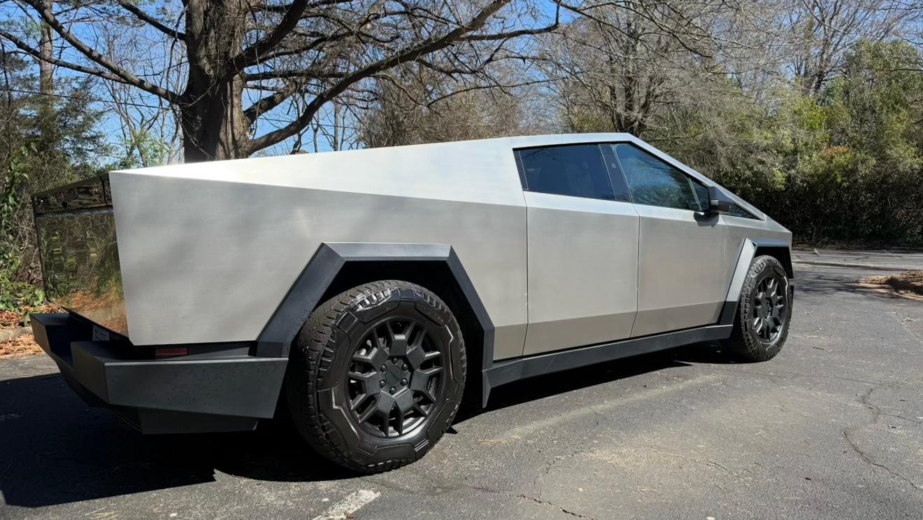 Tesla Cybertruck 2024 in 