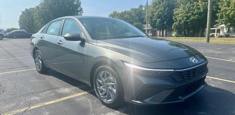 Hyundai Elantra 2024
