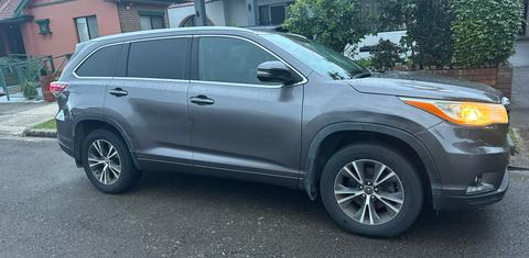 Toyota KLUGER 2016