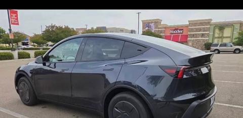 Tesla Model Y 2026