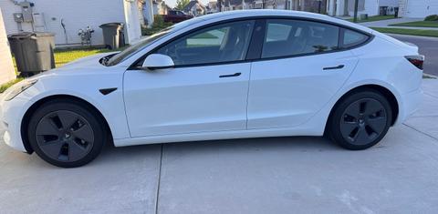 Tesla Model 3 2022